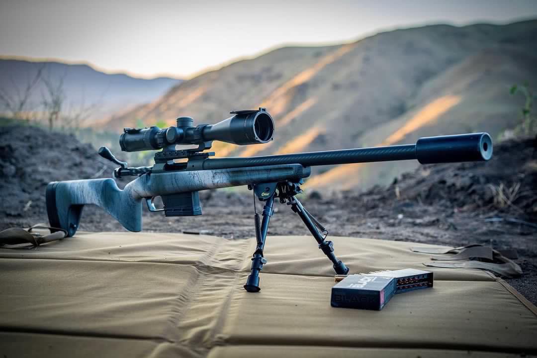 synthetic-stock-vs-wood-stock